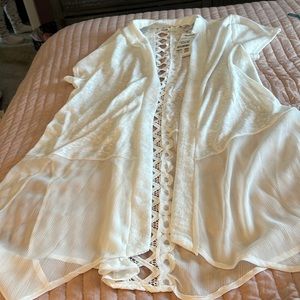 Short sleeve sweater